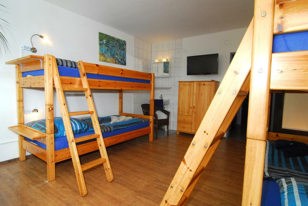 Monteurwohnungen Krings Am Steinbuechel 1 Eschweiler Esterno foto